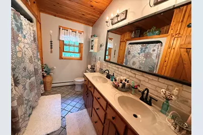 555 Hinckley Road, Clinton, ME 04927 - Photo 19