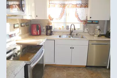 18 Richmond Avenue, Lewiston, ME 04240 - Photo 3