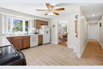 61 Roosevelt Avenue, Waterville, ME 04901 - Photo 11