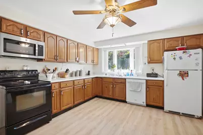 61 Roosevelt Avenue, Waterville, ME 04901 - Photo 9