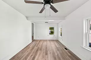 28 Garland St, Bangor, ME 04401 - Photo 11