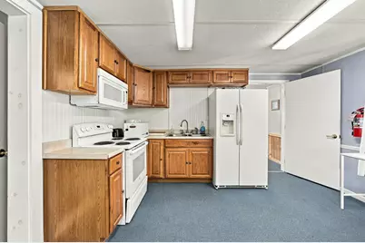 235 Airline Road #B, Clifton, ME 04428 - Photo 11