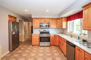 650 Somerset St, Rumford, ME 04276 - Photo 9
