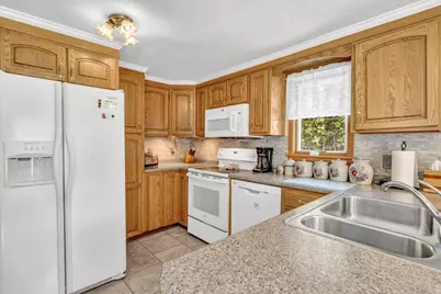 735 N Main, Brewer, ME 04412 - Photo 3