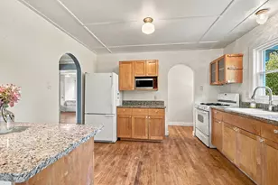 33 Franklin St, Waterville, ME 04901 - Photo 17