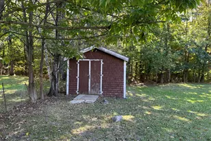 311 Oak St, Oakland, ME 04963 - Photo 23