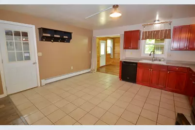 16 Oak Street, Newport, ME 04953 - Photo 5
