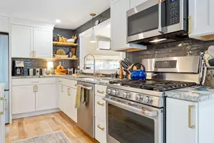 303 Middle Rd, Falmouth, ME 04105 - Photo 9