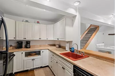 8 Woodland Avenue #3, Kennebunk, ME 04043 - Photo 9