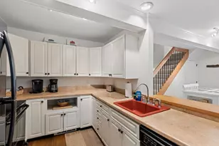 8 Woodland Ave, Kennebunk, ME 04043 - Photo 9