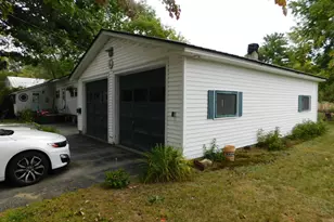 33 Chestnut St, Skowhegan, ME 04976 - Photo 9