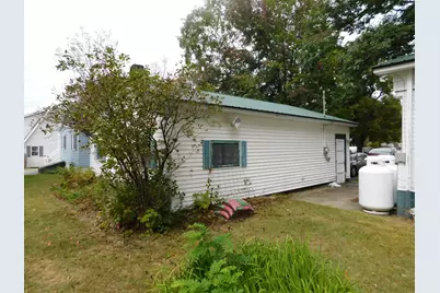 33 Chestnut Street, Skowhegan, ME 04976 - Photo 11
