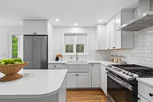 20 Ledgewood Ln, Cape Elizabeth, ME 04107 - Photo 9