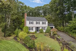 20 Ledgewood Ln, Cape Elizabeth, ME 04107 - Photo 1