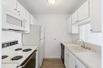 148 Breakwater Drive #811, South Portland, ME 04106 - Photo 9