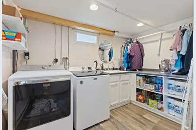265 W Main Street, Yarmouth, ME 04096 - Photo 25