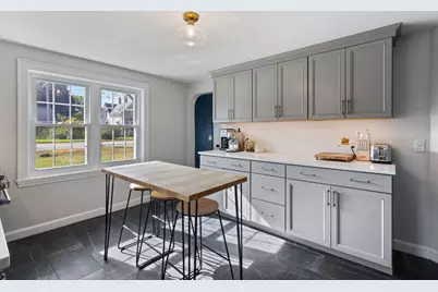 265 W Main Street, Yarmouth, ME 04096 - Photo 5