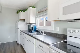 75 E Grand Ave, Old Orchard Beach, ME 04064 - Photo 27