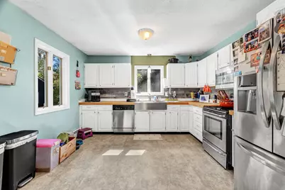 29 Beech Grove Avenue, Glenburn, ME 04401 - Photo 7