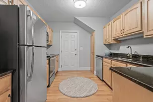 207 Vaughan St, Portland, ME 04102 - Photo 11