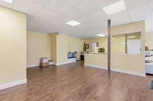 1114 Lisbon St, Lewiston, ME 04240 - Photo 11