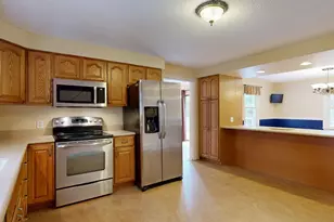 58 Albert St, Lewiston, ME 04240 - Photo 15