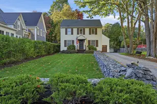 284 Foreside Rd, Falmouth, ME 04105 - Photo 1