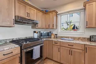 193 E Grand Ave, Old Orchard Beach, ME 04064 - Photo 17