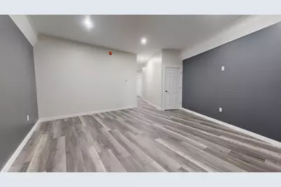 33 Pearl Street, Lewiston, ME 04240 - Photo 9
