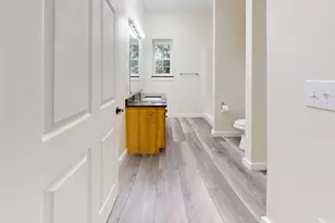 33 Pearl St, Lewiston, ME 04240 - Photo 23