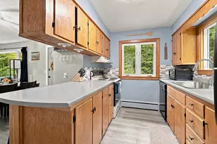 14 Windsor Terrace, Farmingdale, ME 04344 - Photo 11