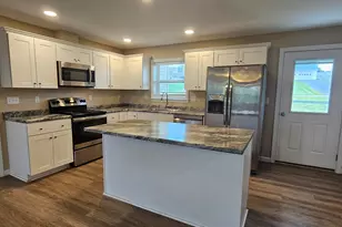 32 Meadow Dr, Waterville, ME 04901 - Photo 3