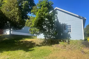 16 Pine St, Dexter, ME 04930 - Photo 5