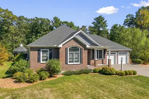 17 Elizabeth Ln, Kittery, ME 03905 - Photo 1