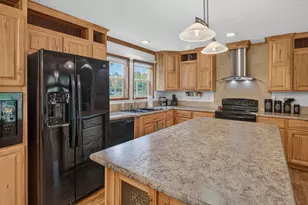 509 Riverside Dr, Eddington, ME 04428 - Photo 5