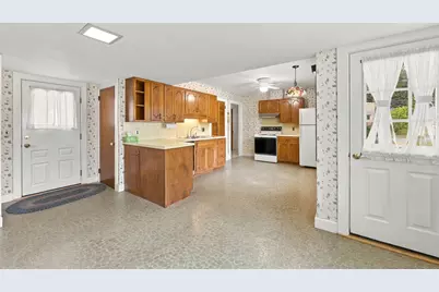 1357 State Street, Veazie, ME 04401 - Photo 9