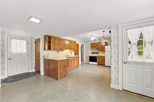 1357 State St, Veazie, ME 04401 - Photo 9