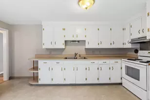 261 Cumberland St, Westbrook, ME 04092 - Photo 11