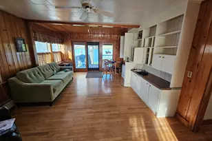 32 Taylor St, Lincoln, ME 04457 - Photo 5