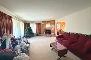 32 Taylor St, Lincoln, ME 04457 - Photo 3