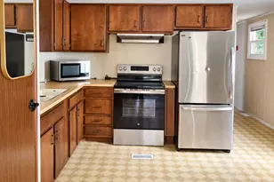 216 Cedar St, Millinocket, ME 04462 - Photo 7