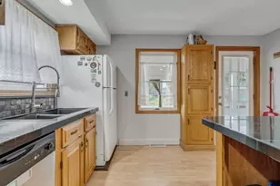 13 Johnson St, Lewiston, ME 04240 - Photo 9