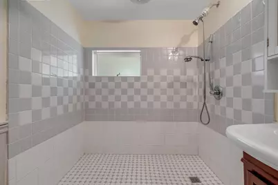 13 Johnson Street, Lewiston, ME 04240 - Photo 17