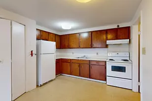 198 Park St, Lewiston, ME 04240 - Photo 3
