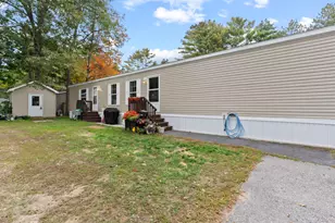 24 Primrose Ln, Brunswick, ME 04011 - Photo 3