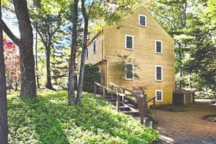 12 Locksley Rd, Cape Elizabeth, ME 04107 - Photo 3