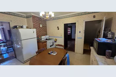 27 W Dartmouth Street, Auburn, ME 04210 - Photo 7