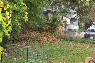 246 Lincoln St, Lewiston, ME 04240 - Photo 25