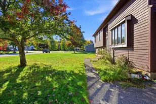 37 Meadow Ln, Auburn, ME 04210 - Photo 3