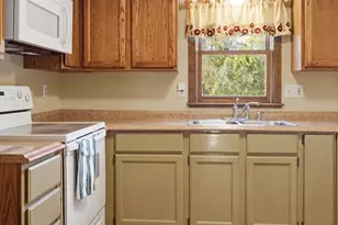 37 Meadow Ln, Auburn, ME 04210 - Photo 27
